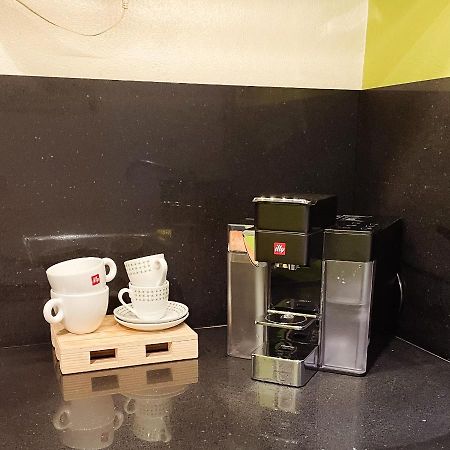 Accogliente Loft A 8 Min Dal Duomo Apartment Milano Ngoại thất bức ảnh