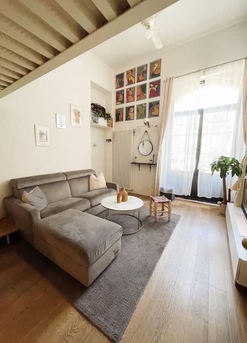 Accogliente Loft A 8 Min Dal Duomo Apartment Milano Ngoại thất bức ảnh